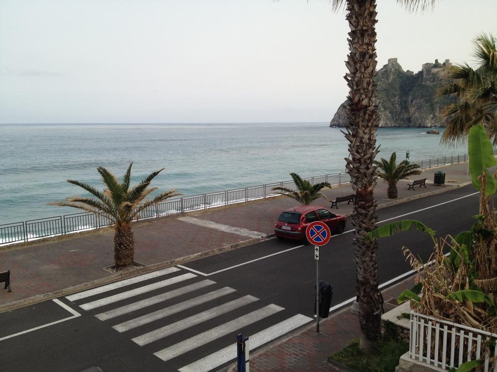 阿克伦住宿加早餐旅馆 SantʼAlessio Siculo 外观 照片